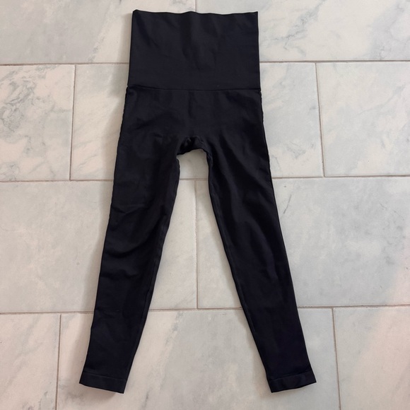 Belly Bandit Mother Tucker high waist maternity leggings - Picture 5 of 10